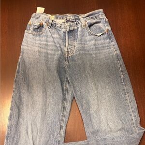 Classic Women’s Light Blue Levi’s Denim Jeans